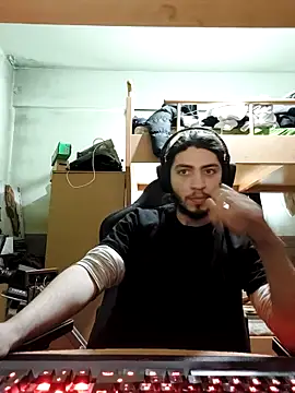 kleineid77 online show from 03-08-26, 01:47