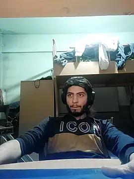 kleineid77 online show from 12-14-25, 04:34