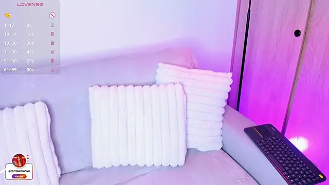 meow moon  online show from 01-11-26, 04:47