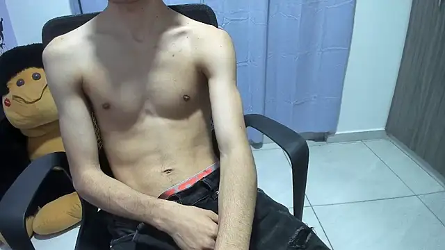 isaaclatino online show from 10-27-25, 06:03