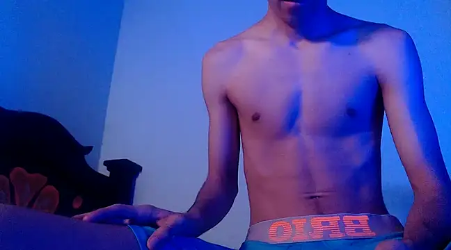 Snapshot of isaaclatino chatting on 02-25-25, 02:36 isaaclatino online show from 02-25-25, 02:36