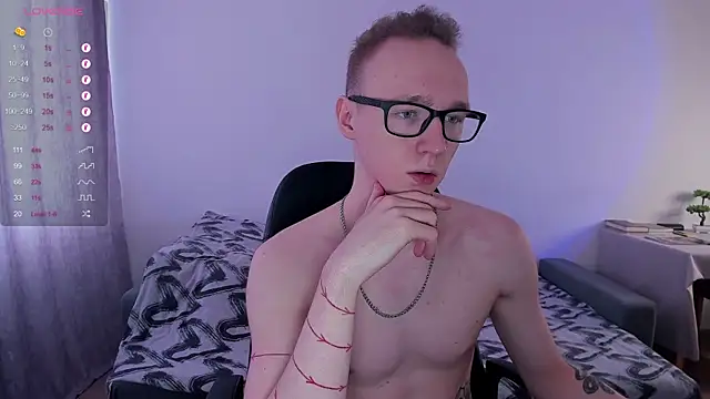 Snapshot of Alex_silents chatting on 03-17-25, 10:06 Alex silents online show from 03-17-25, 10:06