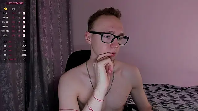 Snapshot of Alex_silents chatting on 03-15-25, 04:10 Alex silents online show from 03-15-25, 04:10