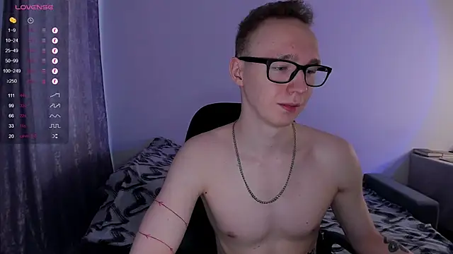Snapshot of Alex_silents chatting on 03-11-25, 01:12 Alex silents online show from 03-11-25, 01:12