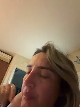 Snapshot of casalinga88 chatting on 04-02-26, 05:47 casalinga88 online show from 04-02-26, 05:47