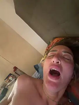 Snapshot of casalinga88 chatting on 03-16-26, 06:50 casalinga88 online show from 03-16-26, 06:50