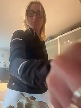 casalinga88 online show from 11-15-25, 12:31