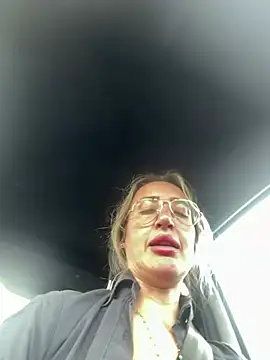 Snapshot of casalinga88 chatting on 03-14-26, 12:00 casalinga88 online show from 03-14-26, 12:00