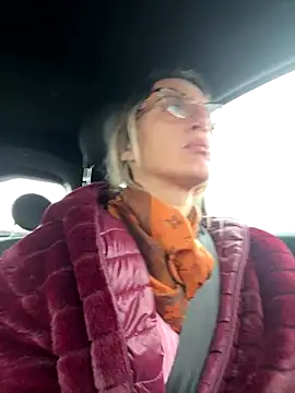 casalinga88 online show from 12-18-25, 08:52