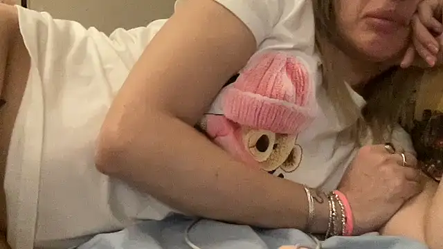 Snapshot of casalinga88 chatting on 03-29-26, 06:53 casalinga88 online show from 03-29-26, 06:53