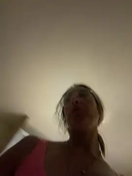 Snapshot of casalinga88 chatting on 03-15-26, 12:28 casalinga88 online show from 03-15-26, 12:28