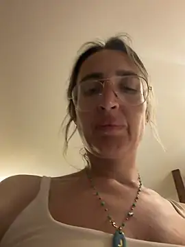 Snapshot of casalinga88 chatting on 03-24-26, 08:09 casalinga88 online show from 03-24-26, 08:09