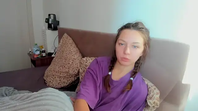 Adela Vetta online show from 09-30-25, 12:11