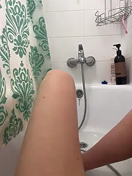 Adela Vetta online show from 12-21-25, 06:04