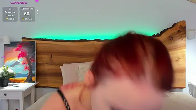 Snapshot of AliceBessos chatting on 03-22-25, 12:25 AliceBessos online show from 03-22-25, 12:25