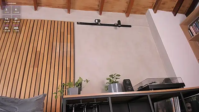 honeyhot69   online show from 06-25-26, 11:04