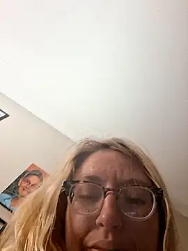 xWhoreAbleX Pika online show from 05-25-26, 03:28