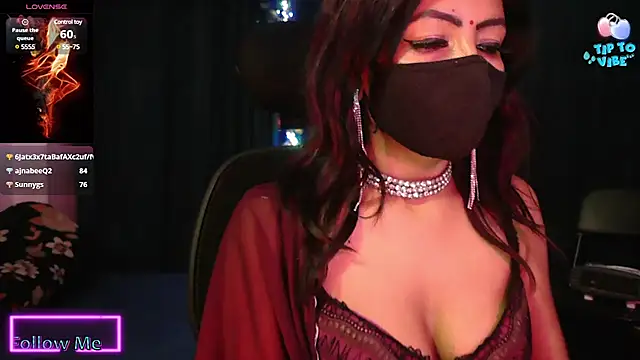 Snapshot of Aashiya- chatting on 03-06-25, 12:21 Aashiya- online show from 03-06-25, 12:21