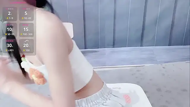 Sarah-ery online show from 10-24-25, 01:15