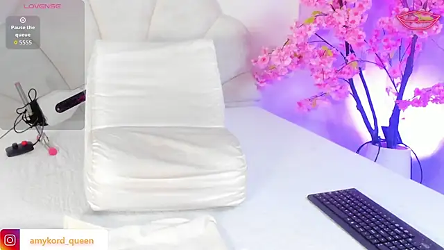 Amykord online show from 10-30-25, 11:52