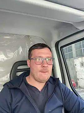 ionut9879 online show from 03-10-25, 08:50