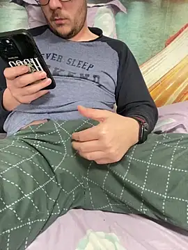 ionut9879 online show from 02-11-26, 12:49