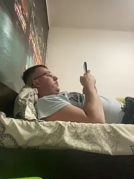 ionut9879 online show from 12-19-25, 12:18