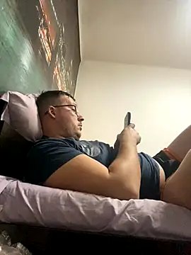 ionut9879 online show from 11-07-25, 11:48