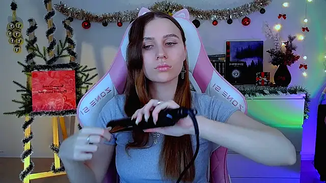 AliceCharmy online show from 12-15-25, 10:54