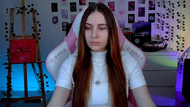 AliceCharmy online show from 09-19-25, 10:08