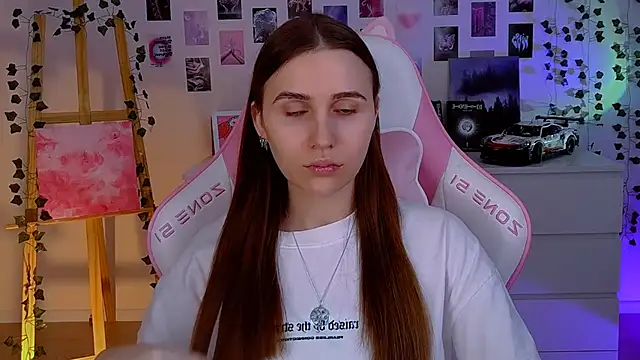 AliceCharmy online show from 02-03-25, 10:25