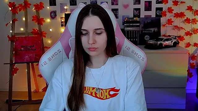 AliceCharmy online show from 11-20-25, 06:47