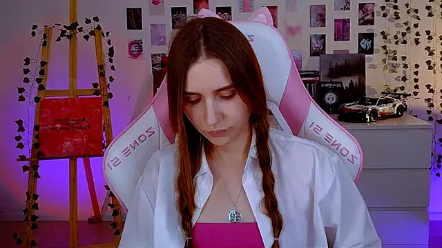 AliceCharmy online show from 03-21-25, 04:51