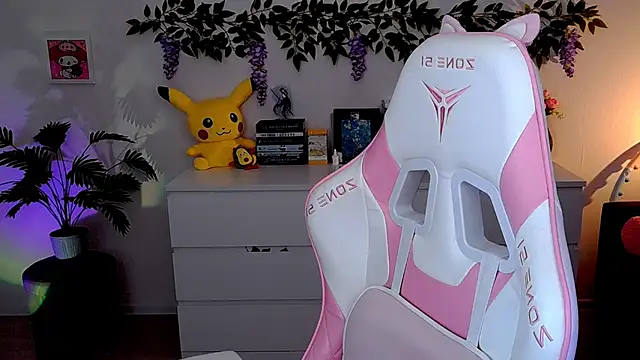 AliceCharmy online show from 03-13-26, 04:01