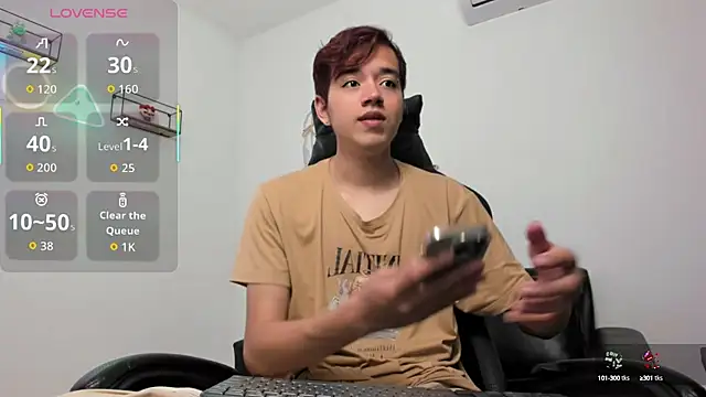 Snapshot of bunny_maxi chatting on 09-17-25, 12:40 bunny maxi online show from 09-17-25, 12:40