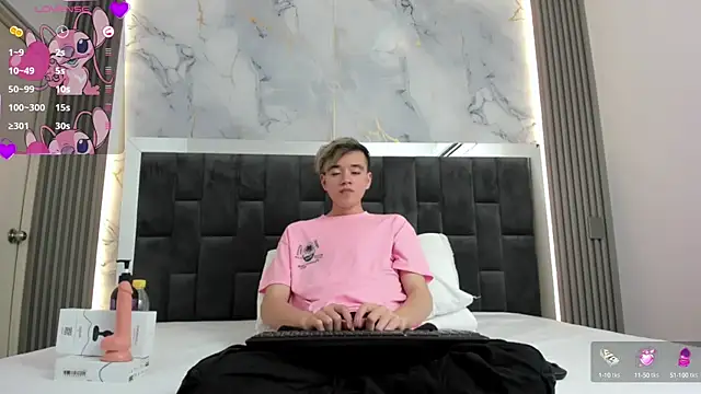 Snapshot of bunny_maxi chatting on 02-09-25, 03:34 bunny maxi online show from 02-09-25, 03:34