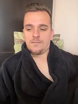 Huge cock22cm online show from 05-06-26, 07:56