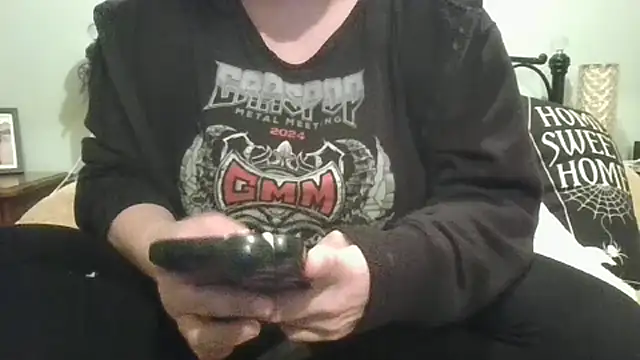 MissKisu online show from 11-30-25, 04:30