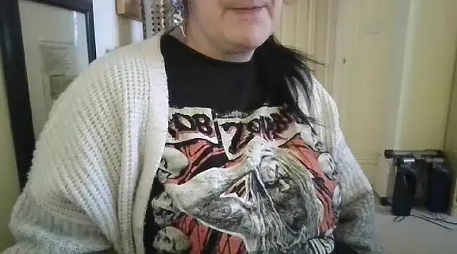 Snapshot of MissKisu chatting on 03-03-25, 01:34 MissKisu online show from 03-03-25, 01:34