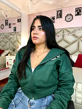 Brenda Garcia online show from 10-28-25, 08:19