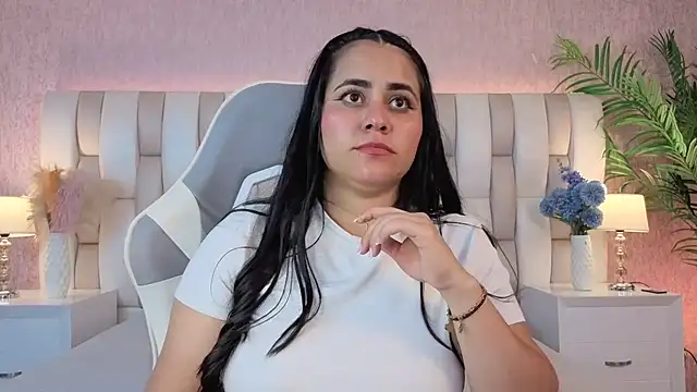 Brenda Garcia online show from 09-20-25, 03:22