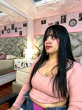 Brenda Garcia online show from 10-17-25, 08:10