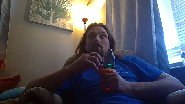 Snapshot of VitaminDrewFl chatting on 01-09-26, 06:37 VitaminDrewFl online show from 01-09-26, 06:37