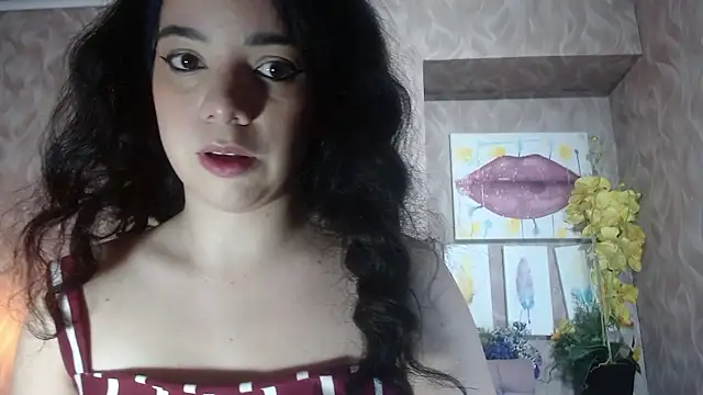 Snapshot of EmmaCowperr chatting on 01-10-26, 03:57 EmmaCowperr online show from 01-10-26, 03:57