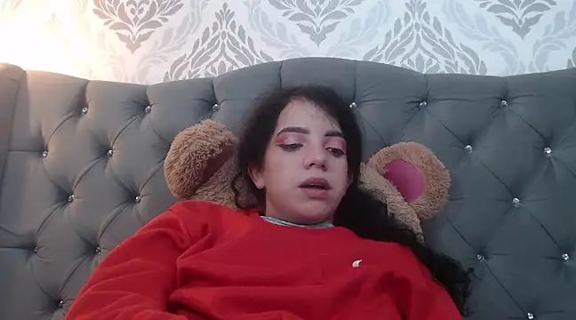 Snapshot of EmmaCowperr chatting on 03-04-25, 07:01 EmmaCowperr online show from 03-04-25, 07:01