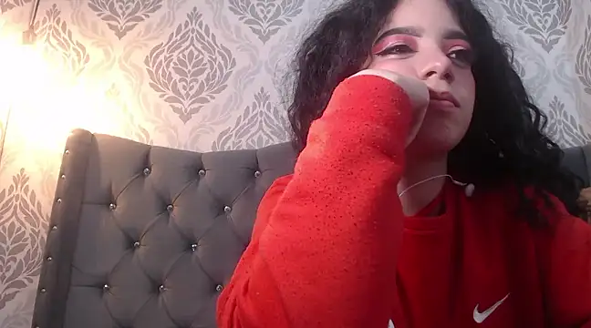 Snapshot of EmmaCowperr chatting on 03-10-25, 02:48 EmmaCowperr online show from 03-10-25, 02:48