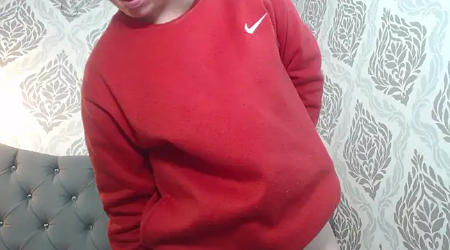 Snapshot of EmmaCowperr chatting on 03-14-25, 11:45 EmmaCowperr online show from 03-14-25, 11:45