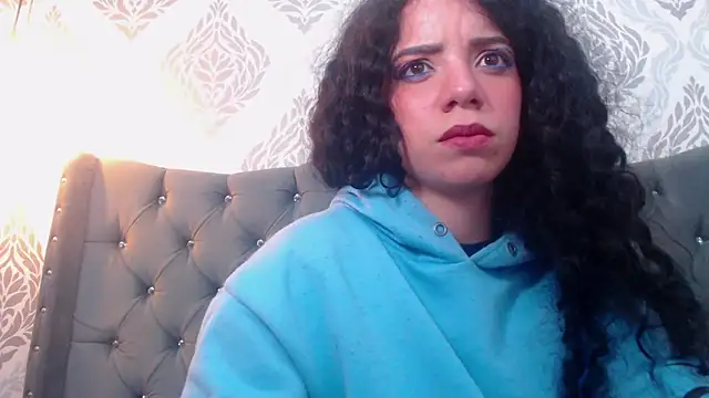 Snapshot of EmmaCowperr chatting on 02-20-25, 04:14 EmmaCowperr online show from 02-20-25, 04:14