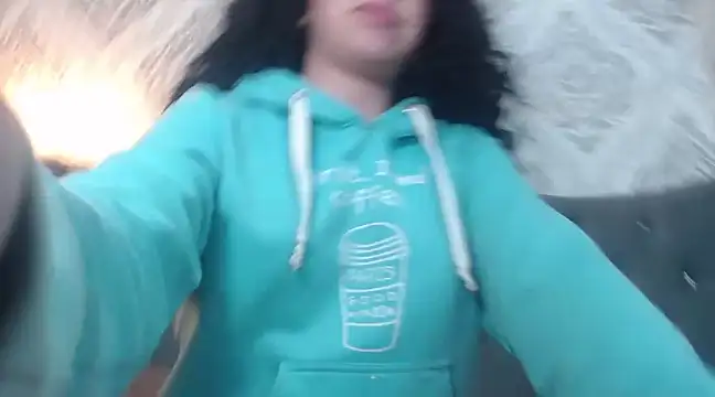 Snapshot of EmmaCowperr chatting on 02-23-25, 08:44 EmmaCowperr online show from 02-23-25, 08:44