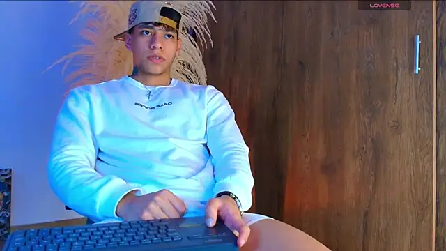 Josep Davies online show from 10-26-25, 07:36